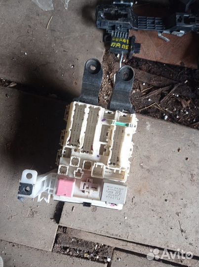 Блок управления тайота королла е15