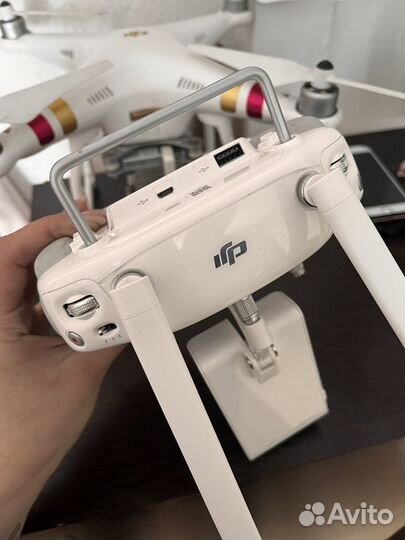 Квадрокоптер DJI Phantom 3 Professional