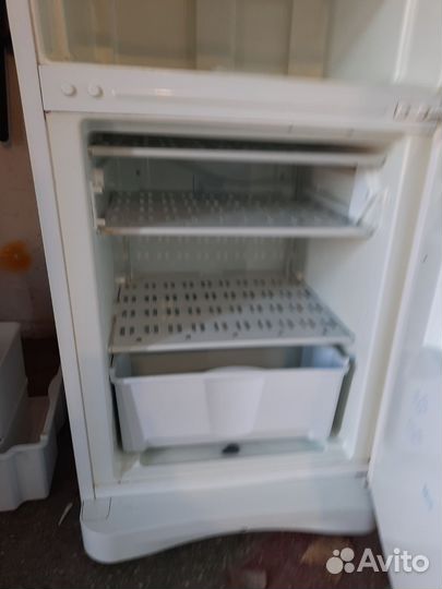 Холодильник на запчасти