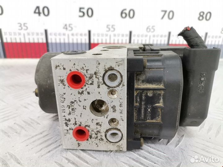 Блок ABS Volkswagen Passat B3 1996 8E0614111D