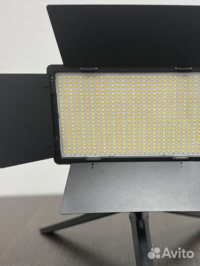 Видеосвет LED-U600