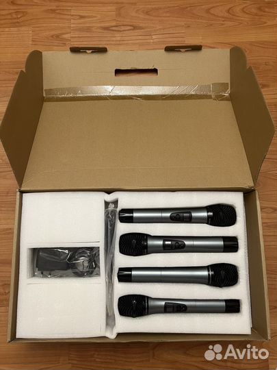 Вокальная радиосистема Rocket EW240 4 Handheld