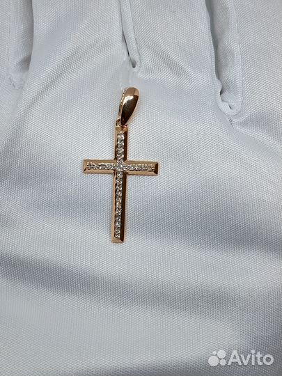 Золотая подвеска с камнем