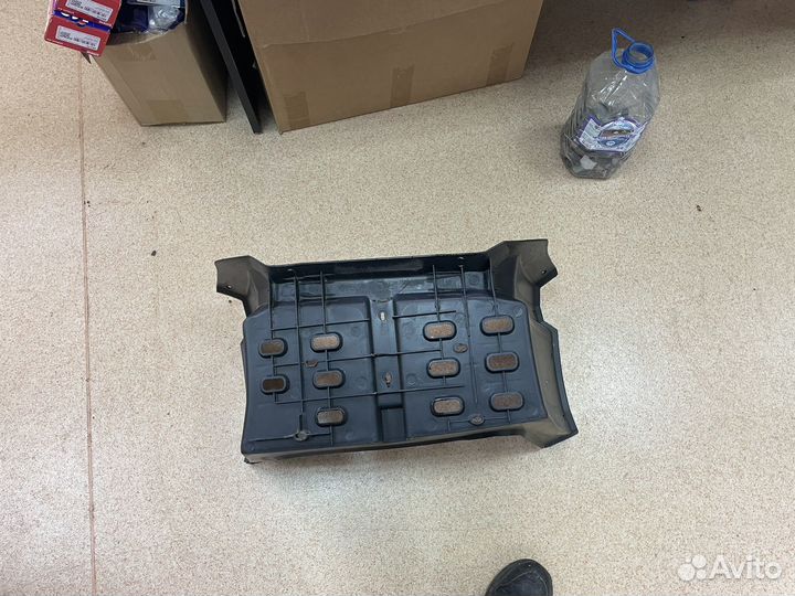 Подножка правая stels atv 300