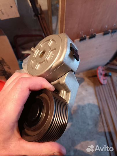 Ролик натяжной, водяной насос каменс