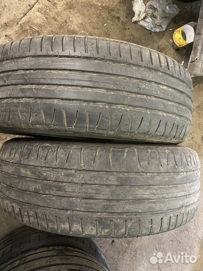 Nokian Tyres Hakka V 215/65 R16