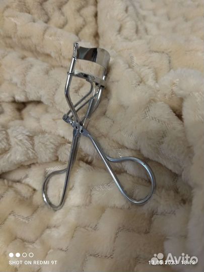 Керлер. Щипцы для завивки ресниц