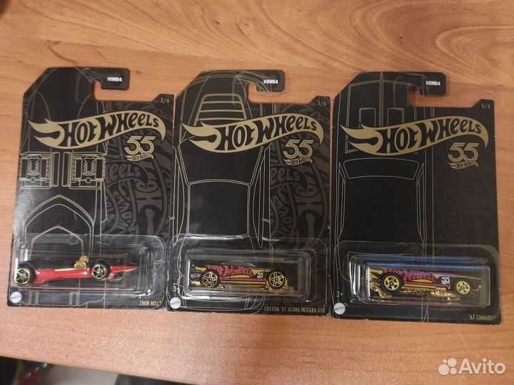 Машинка Hot Wheels 1:64 55 years