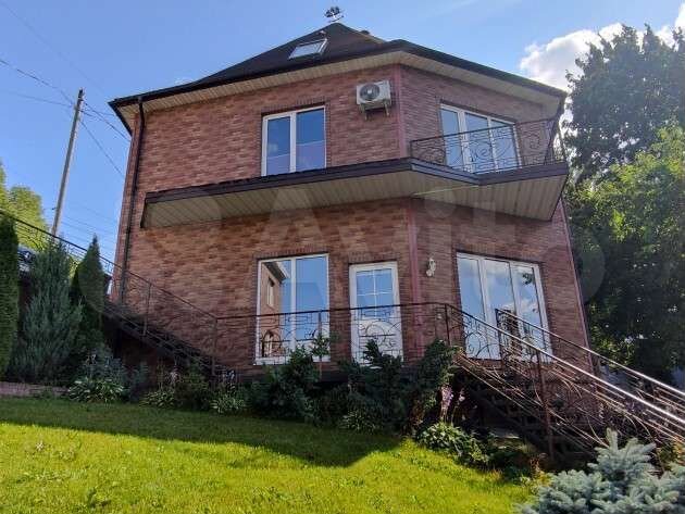 Дом 270 м² на участке 15 сот.