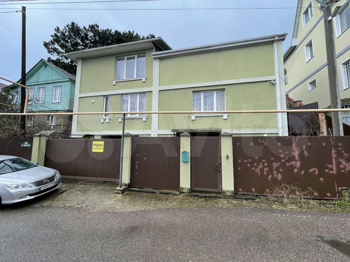 Дом 216 м² на участке 5 сот.