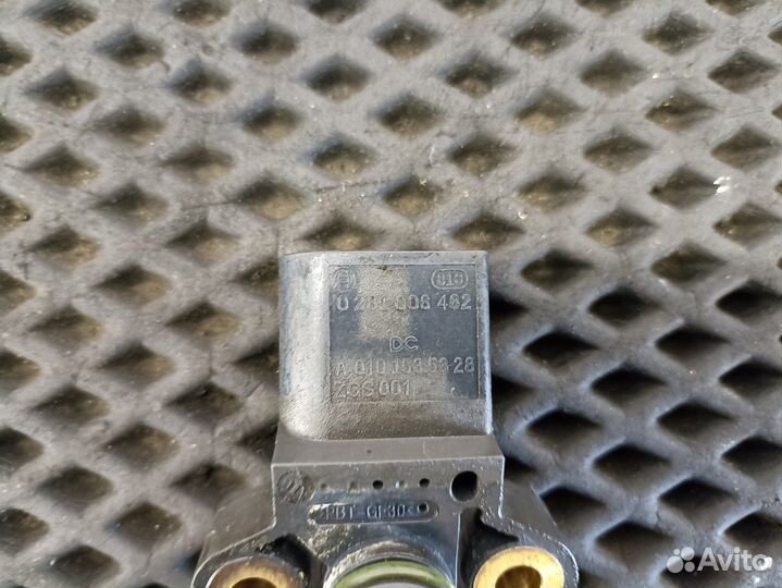 0041537028 Датчик давления воздуха