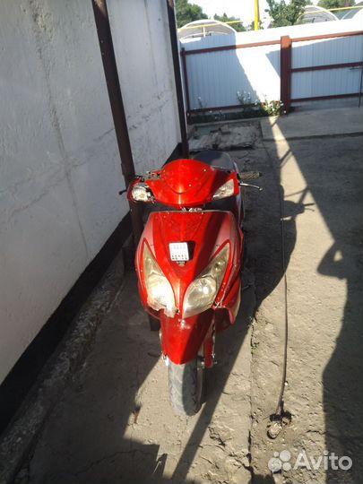 Продам скутер 150 кубов