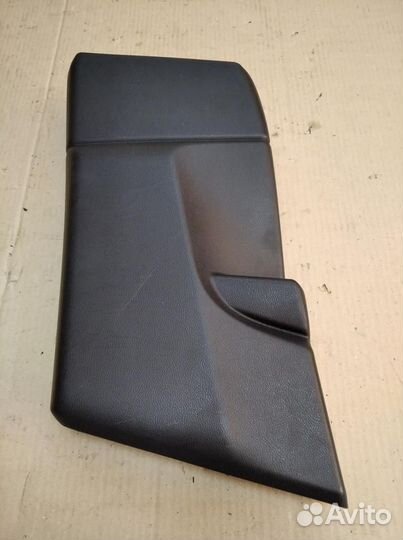 Накладки средних стоек Maserati Levante 3.0 V6 (2