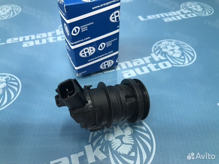 Насос стеклоомывателя Toyota Highlander