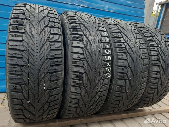 Nokian Tyres Hakkapeliitta R2 SUV 255/55 R20 110R