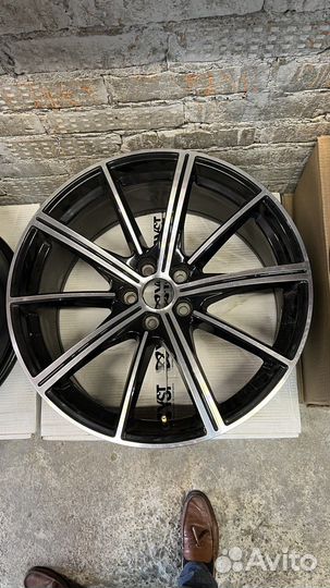 Диски на Audi R20