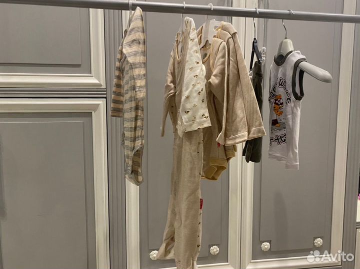 Набор детской одежды бежевый