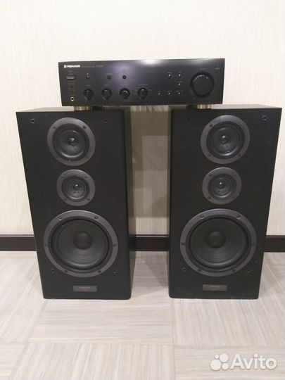 Акустические колонки большие