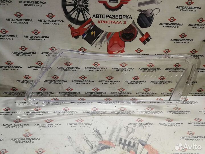 Стекло правой фары audi a6 с6