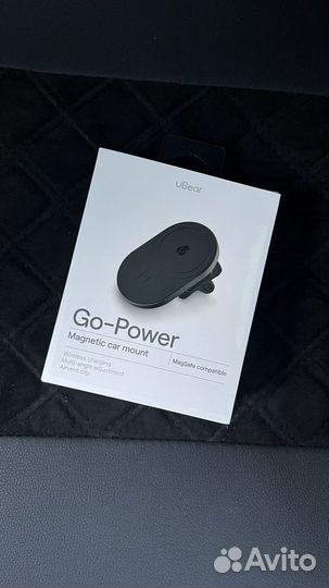 Автомобильная беспроводная зарядка uBear Go-Power