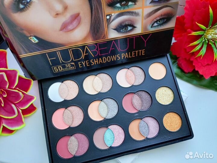Палетки теней Huda Beauty