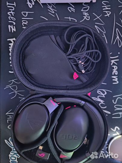 Наушники Asus Rog Strix Go 2.4 Electro Punk