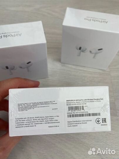 AirPods Pro с шумоподавлением
