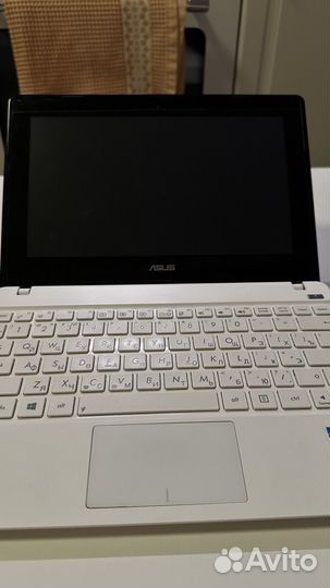 Нетбук asus x102b