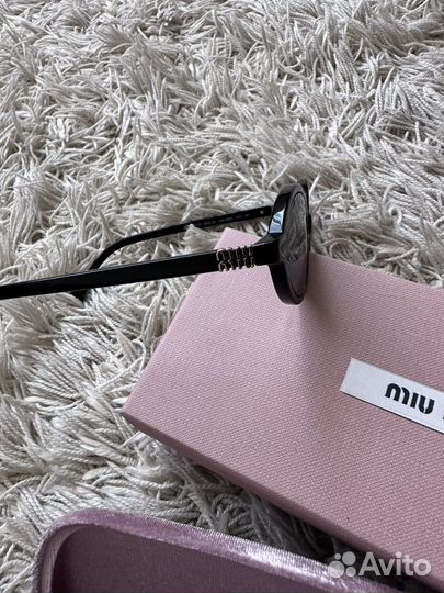 Очки Miu Miu хит сезона