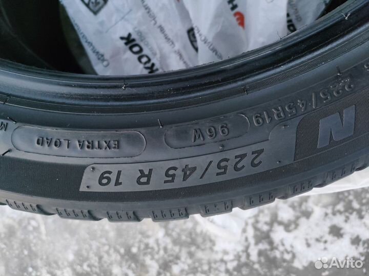 Michelin CrossClimate 2 SUV 225/45 R19 96Y