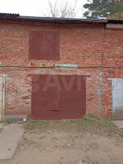 Гараж, > 30 м²