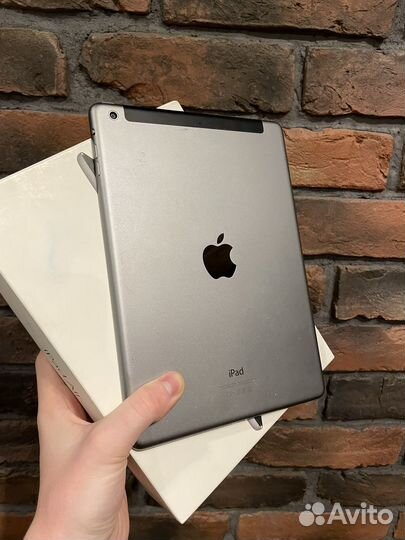 iPad Air 16гб ростест черненький