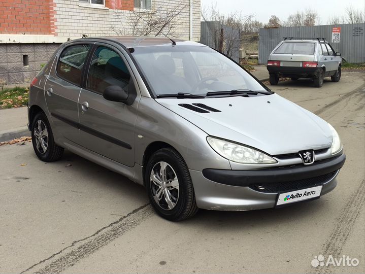 Peugeot 206 1.4 AT, 2005, 240 000 км