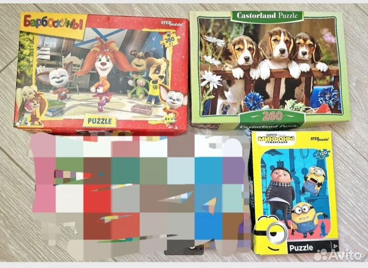 Мелкие игрушки пакетом и три пазла