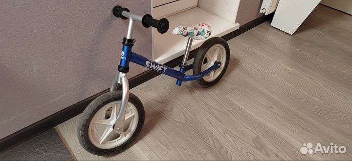 Велосипед беговел Swift