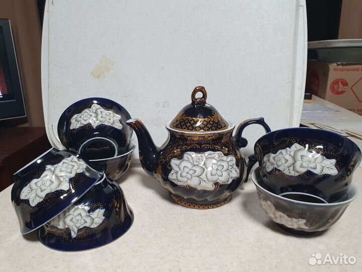 Заварочный чайник с пиалами