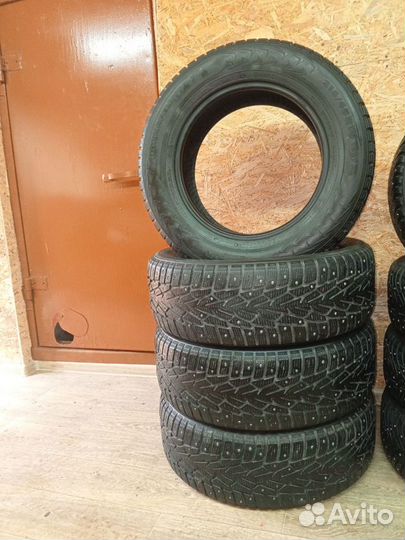 Nokian Tyres Hakkapeliitta 7 215/65 R16