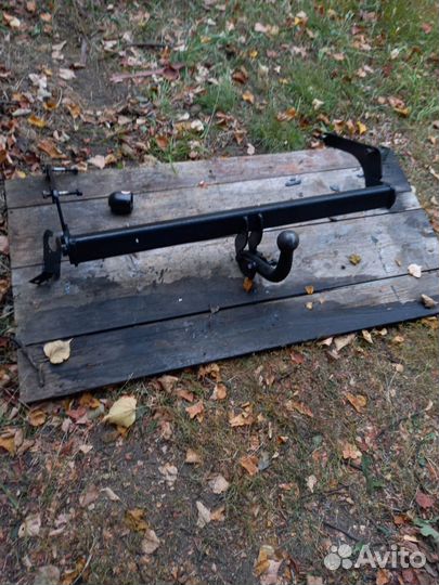 Фаркоп на renault logan