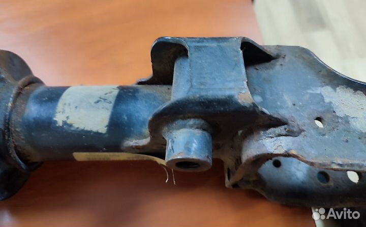 Амортизатор передний Audi