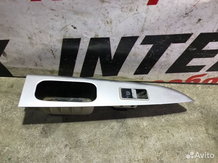 Кнопка стеклоподъемника передняя правая Lifan