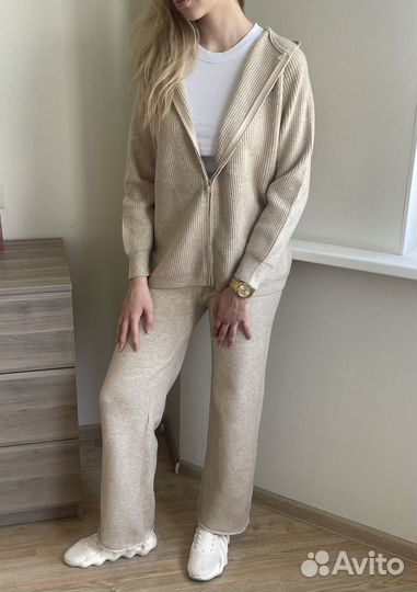 Костюм женский на замке