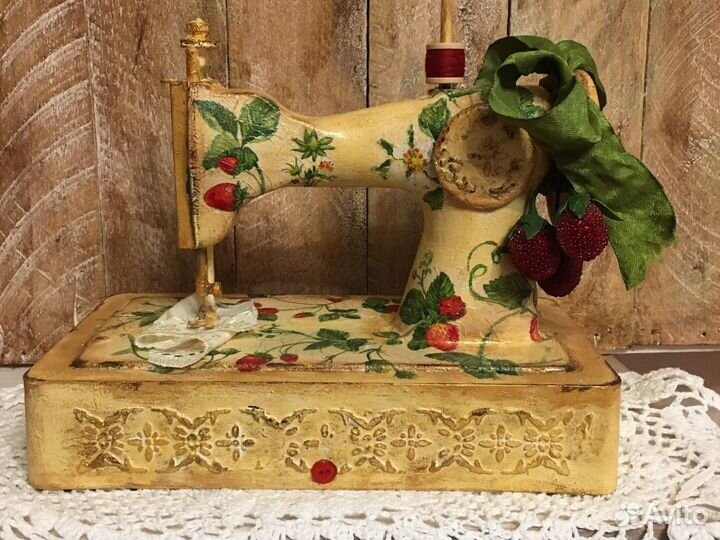 Детская швейная машинка. Декор для интерьера детск