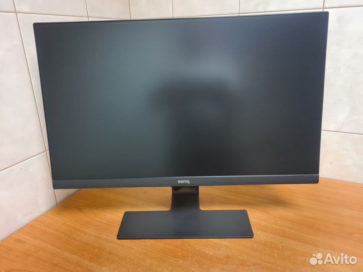 Безрамочный монитор Benq 24 дюйма в идеале