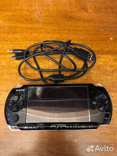 Sony PSP 3008 piano black