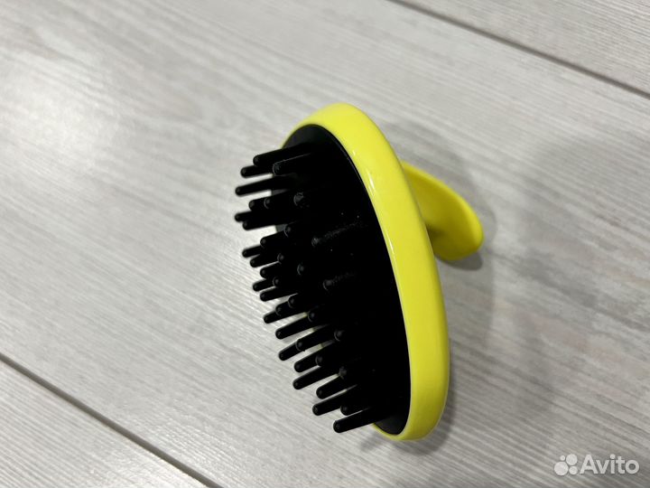 Массажная щётка для головы / Расчёстка