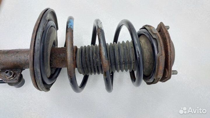 Амортизатор подвески передний левый Toyota Camry