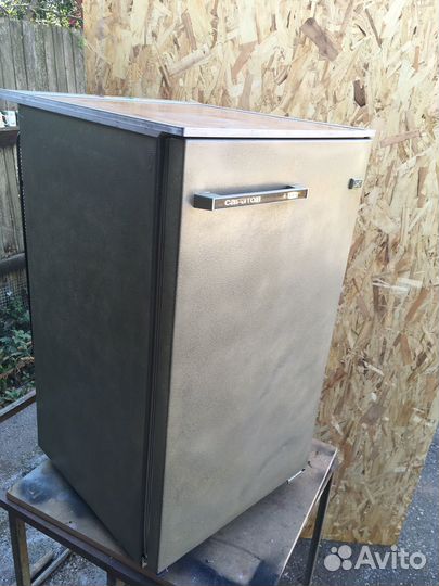 Морозилльная камера небольшая