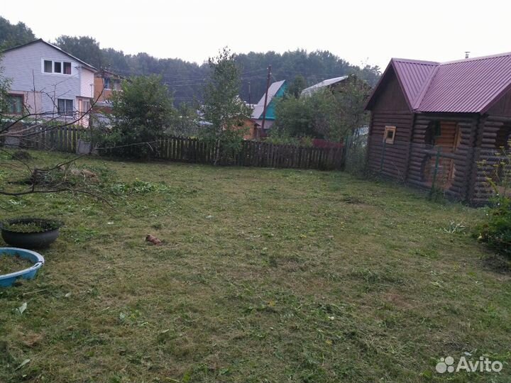 Покос травы триммером, спил деревьев
