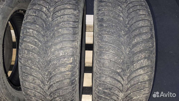 Goodyear UltraGrip Ice 215/60 R16