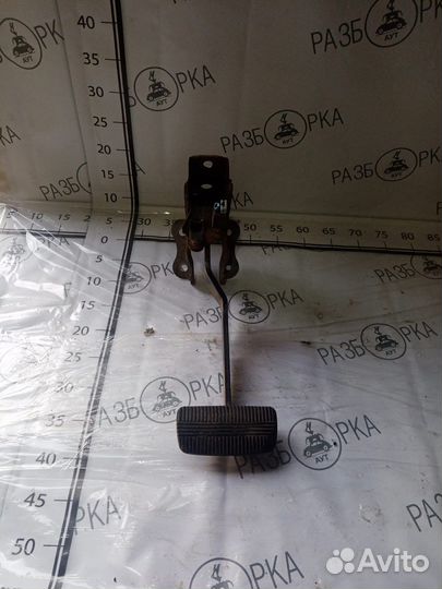 Педаль тормоза Nissan Expert АКПП